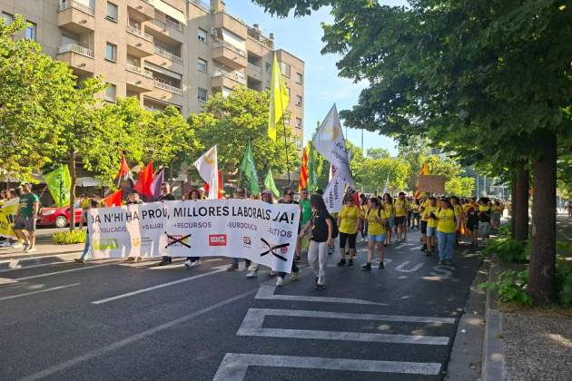 manifestació docents girona ustec cedida 