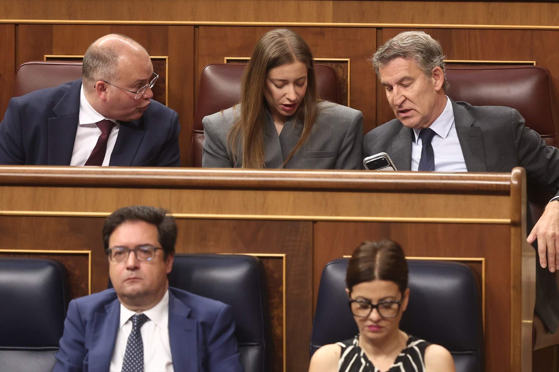 "Aquí tenen la línia vermella": el PP aprofita l'entrada de l'UCO a Ferraz per collar els socis de Sánchez