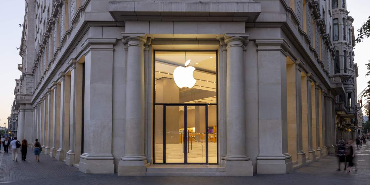 Apple Passeig de Gràcia reabre sus puertas en Barcelona tras su gran remodelación