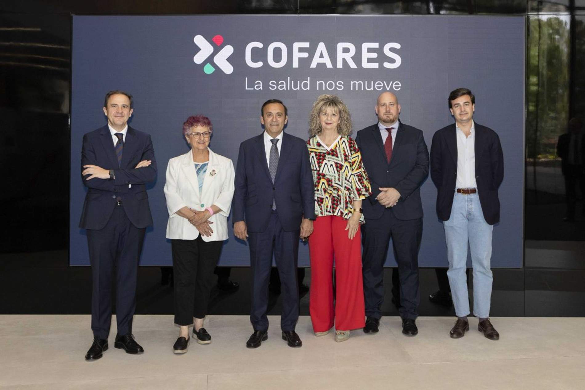 Cofares abre sus puertas a representantes de la Comisión de Sanidad del Congreso para mostrar su modelo