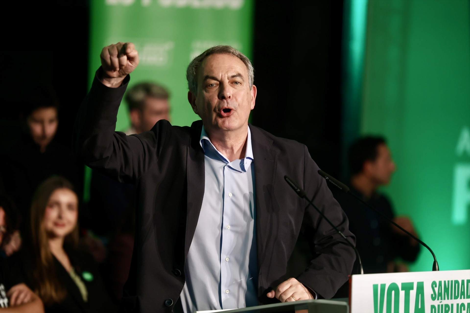 El 73% dels espanyols creu que Zapatero és culpable dels fets dels quals se l'acusa, segons un sondeig