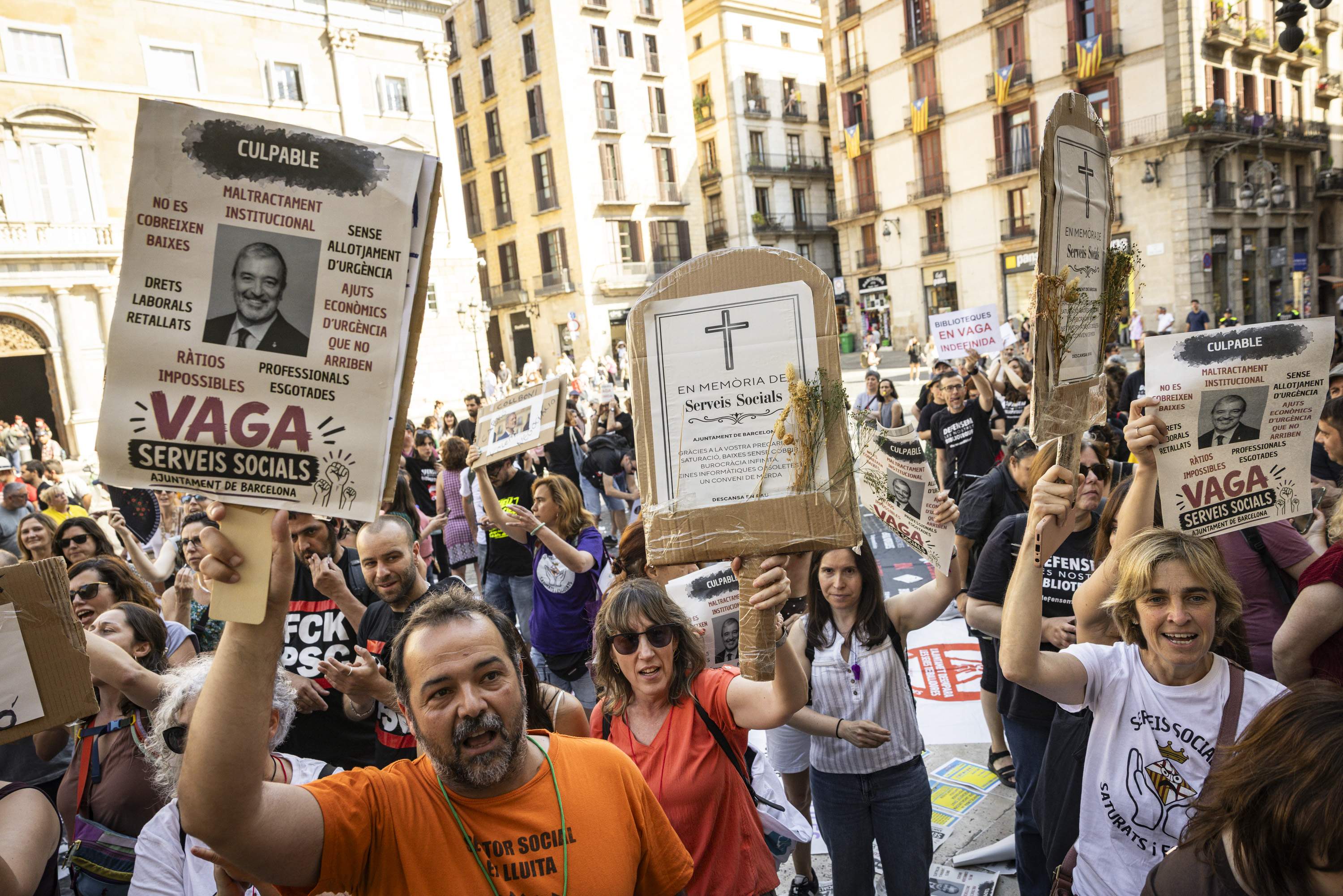 Nova reprovació al govern Collboni, aquest cop per la vaga de col·lectius municipals