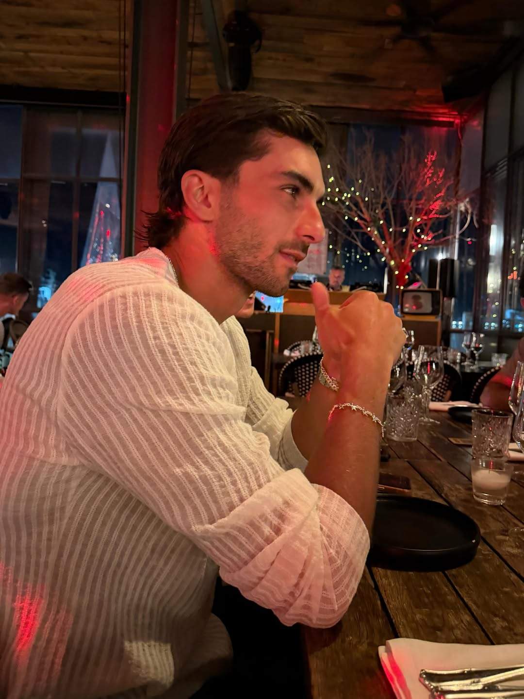 Ferran Torres en un restaurant / Instagram Ferran Torres en un restaurant / Instagram