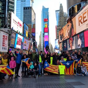 estelades times square @joanpique1 estelades times square @joanpique1