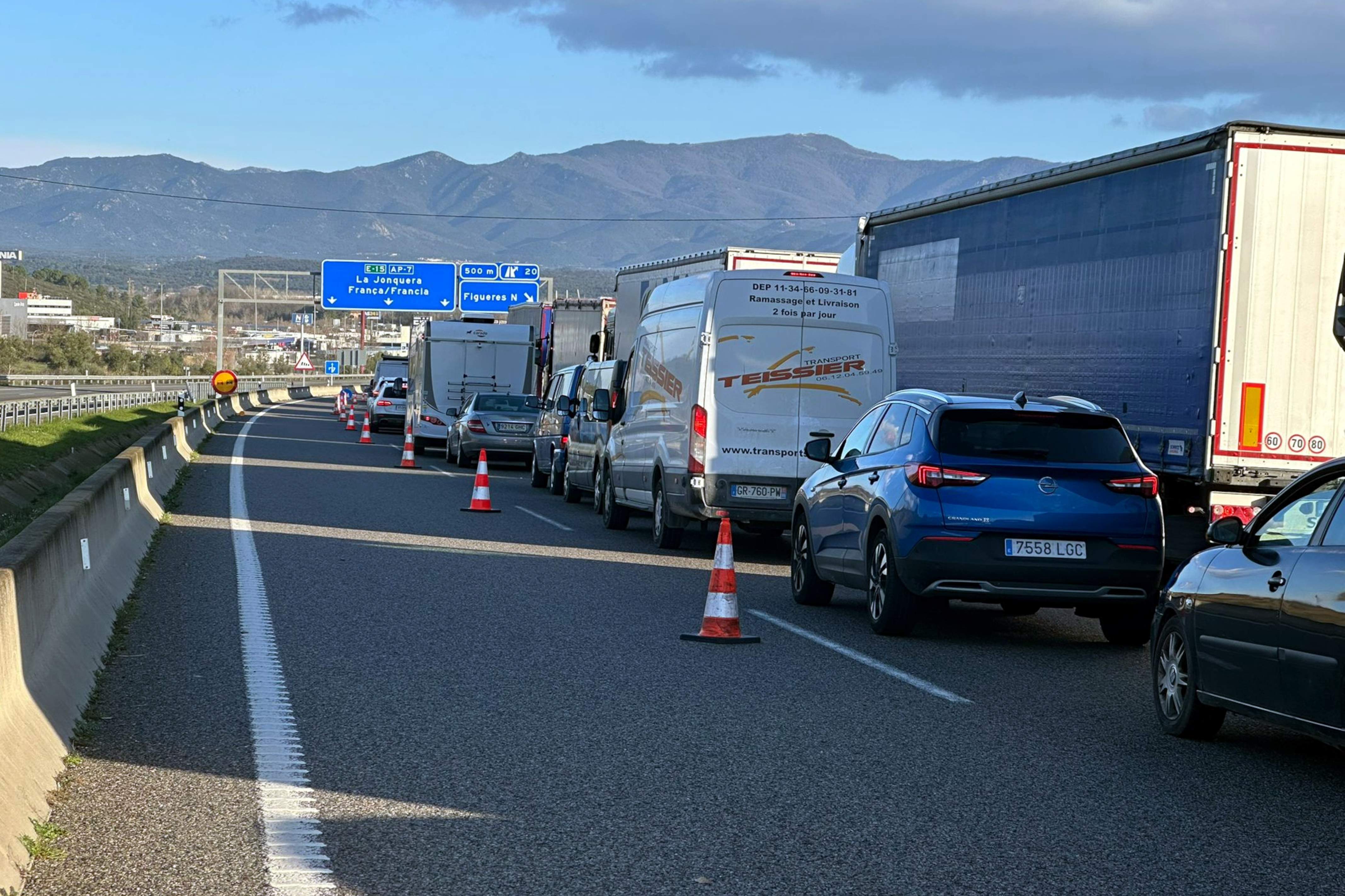 Els camions disparen els accidents greus a l’AP-7 gironina: estan implicats en el 55% dels sinistres