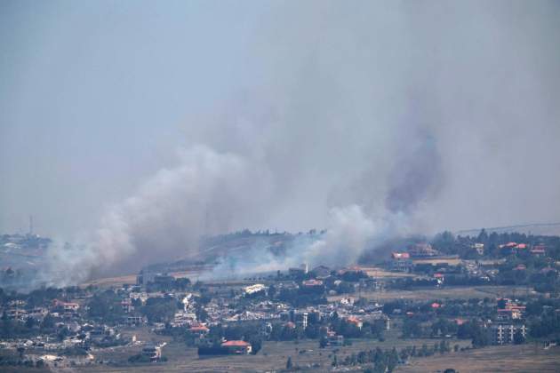 Ataques israelís en el sur de Líbano / EFE/EPA/ATEF SAFADI Ataques israelís en el sur de Líbano / EFE/EPA/ATEF SAFADI
