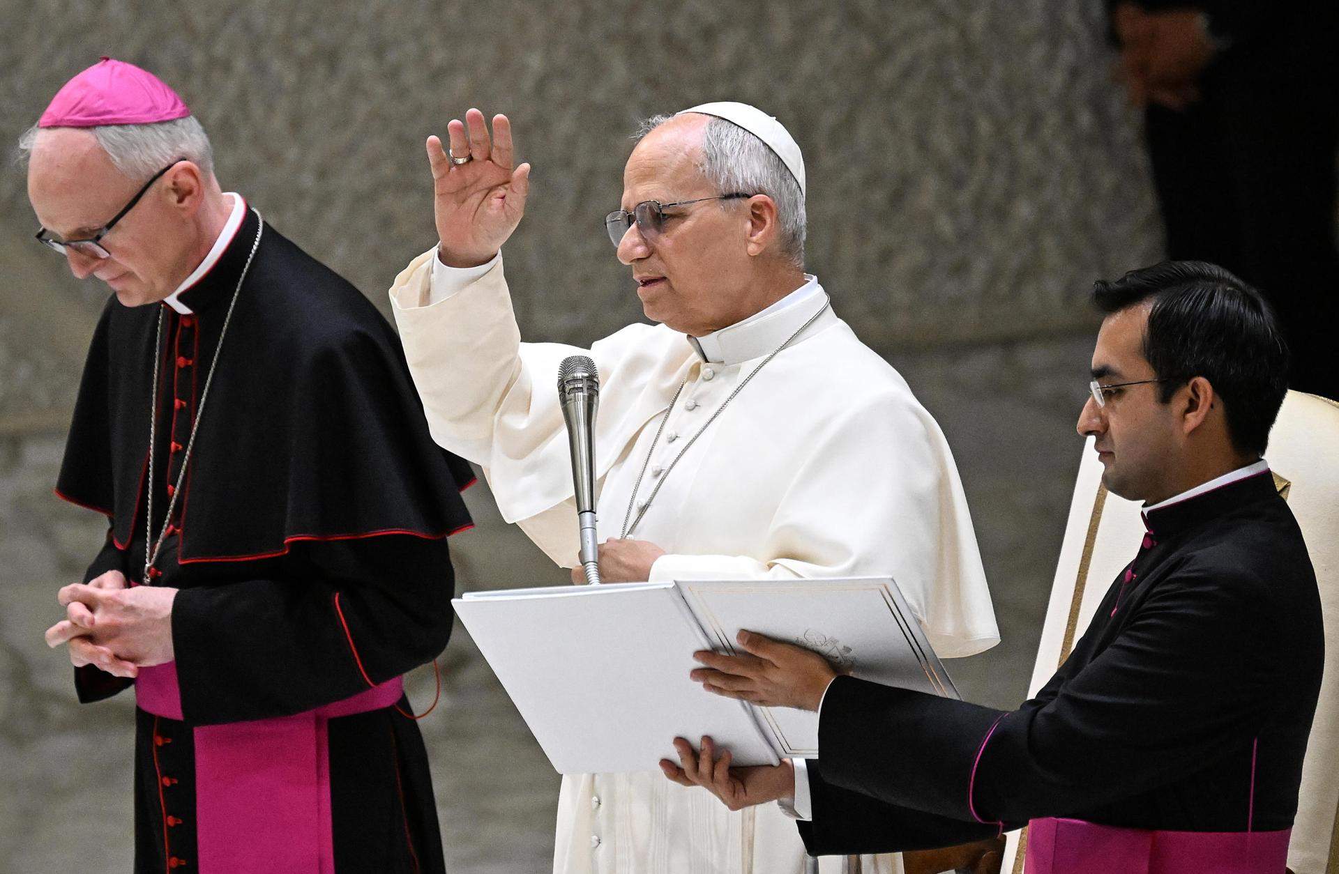 El Govern assegura que treballa perquè hi hagi més català en la missa del Papa a la Sagrada Família
