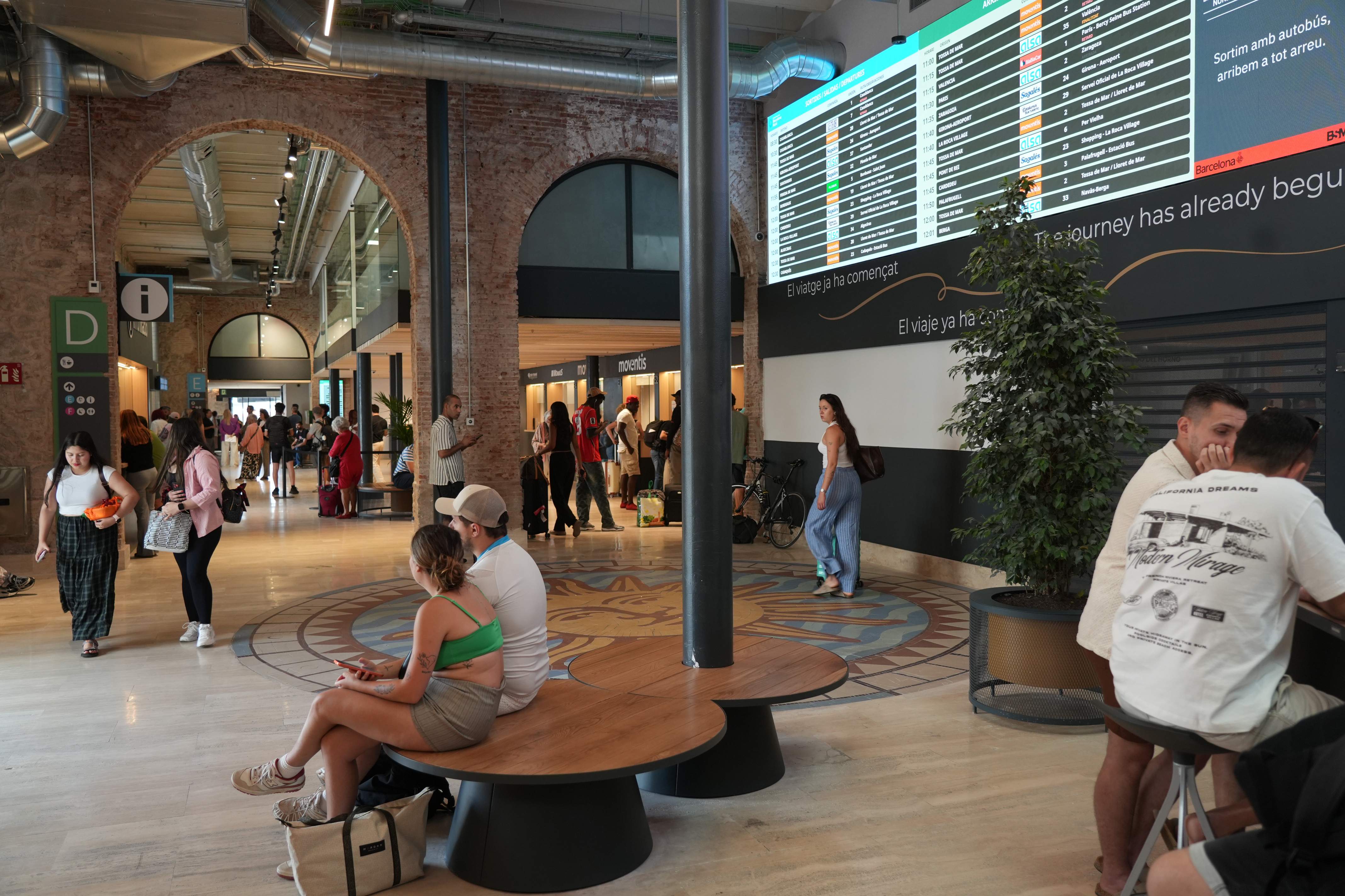 L’estació d’autobusos Barcelona Nord es reestrena com “un petit aeroport”