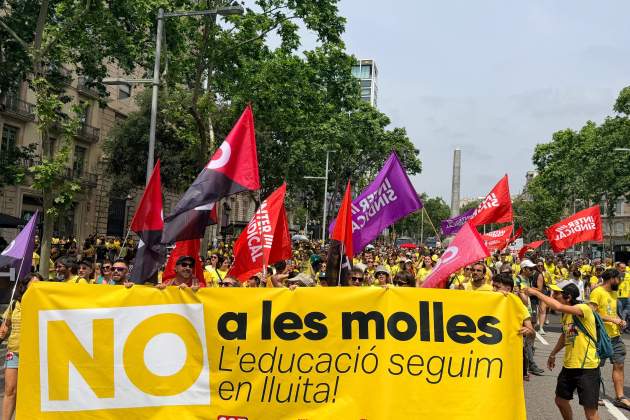 manifestació educació docents barcelona acn