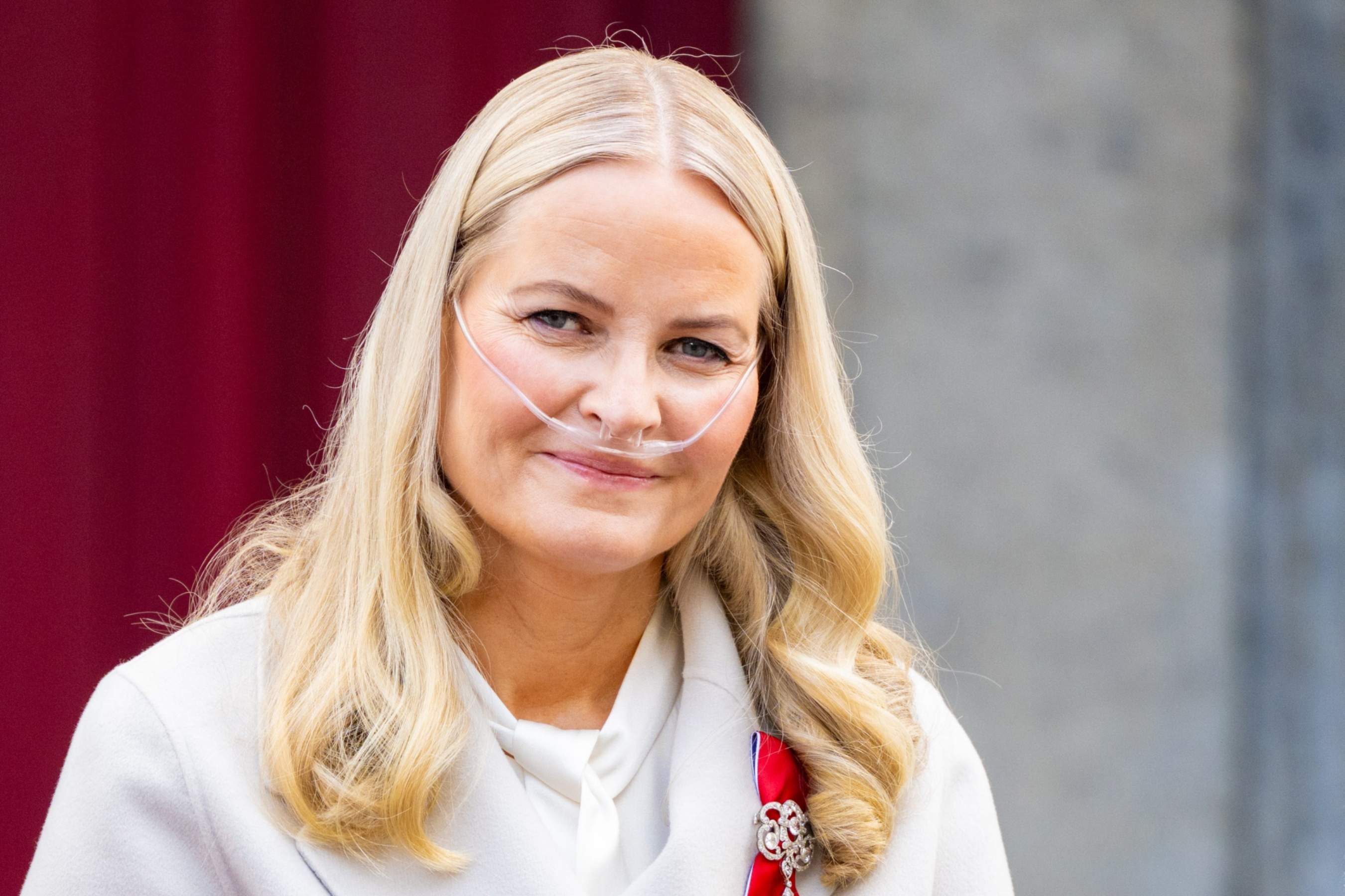 Preocupació per la salut de Mette-Marit: els gests del príncep i Ingrid de Noruega que fan saltar les alarmes