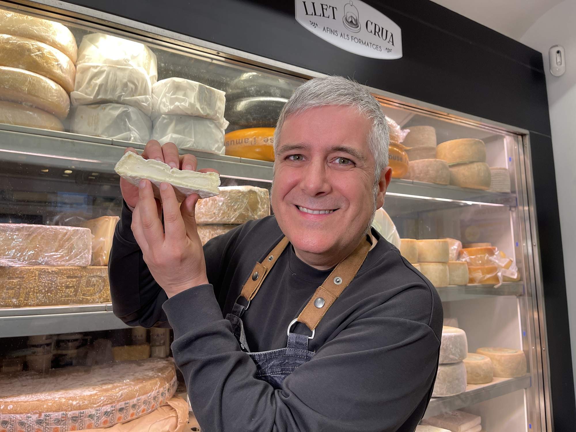 ¿Se puede comer la corteza del queso?