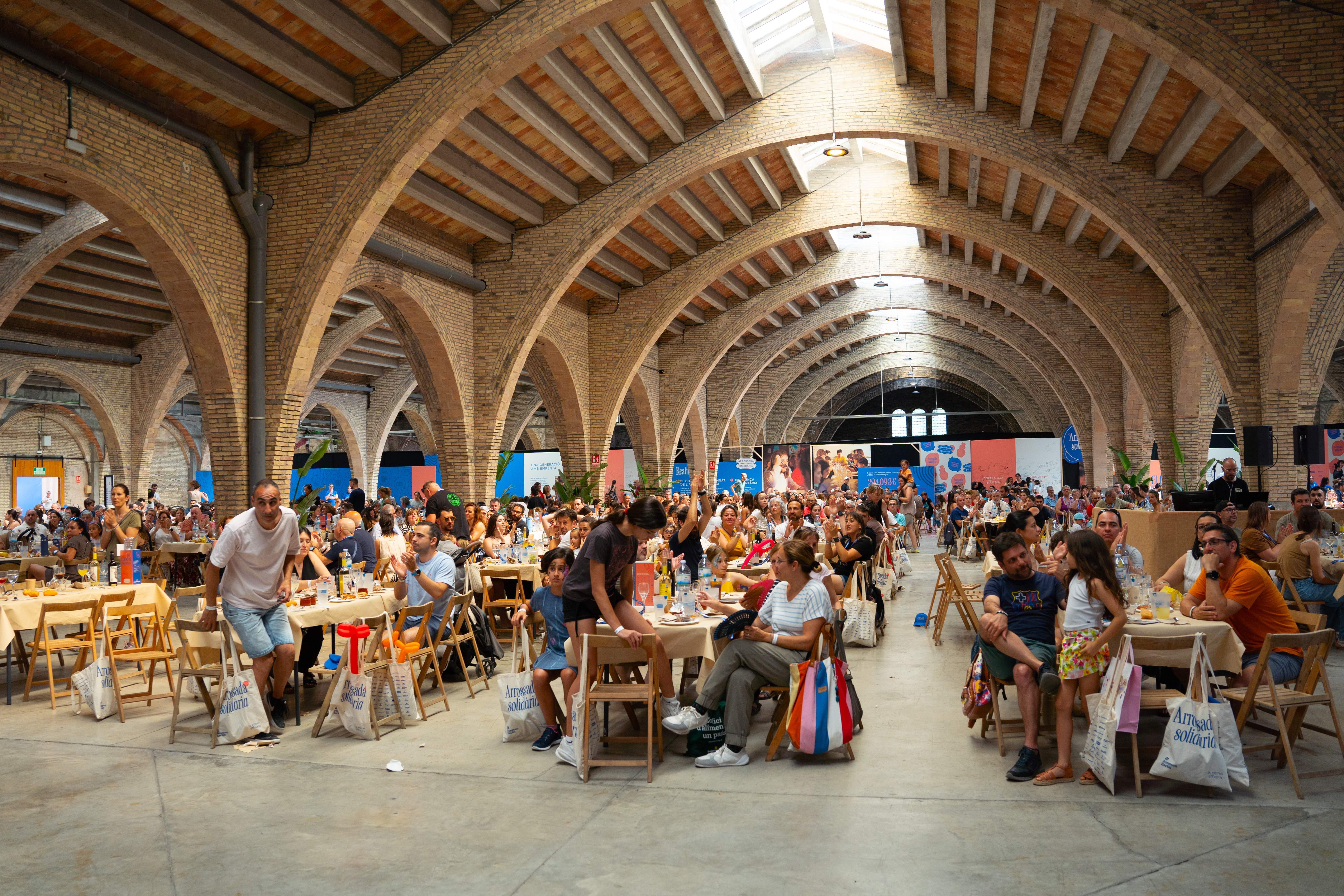 Quan la solidaritat omple els plats: l'acció de BonpreuEsclat que ajuda centenars d'infants