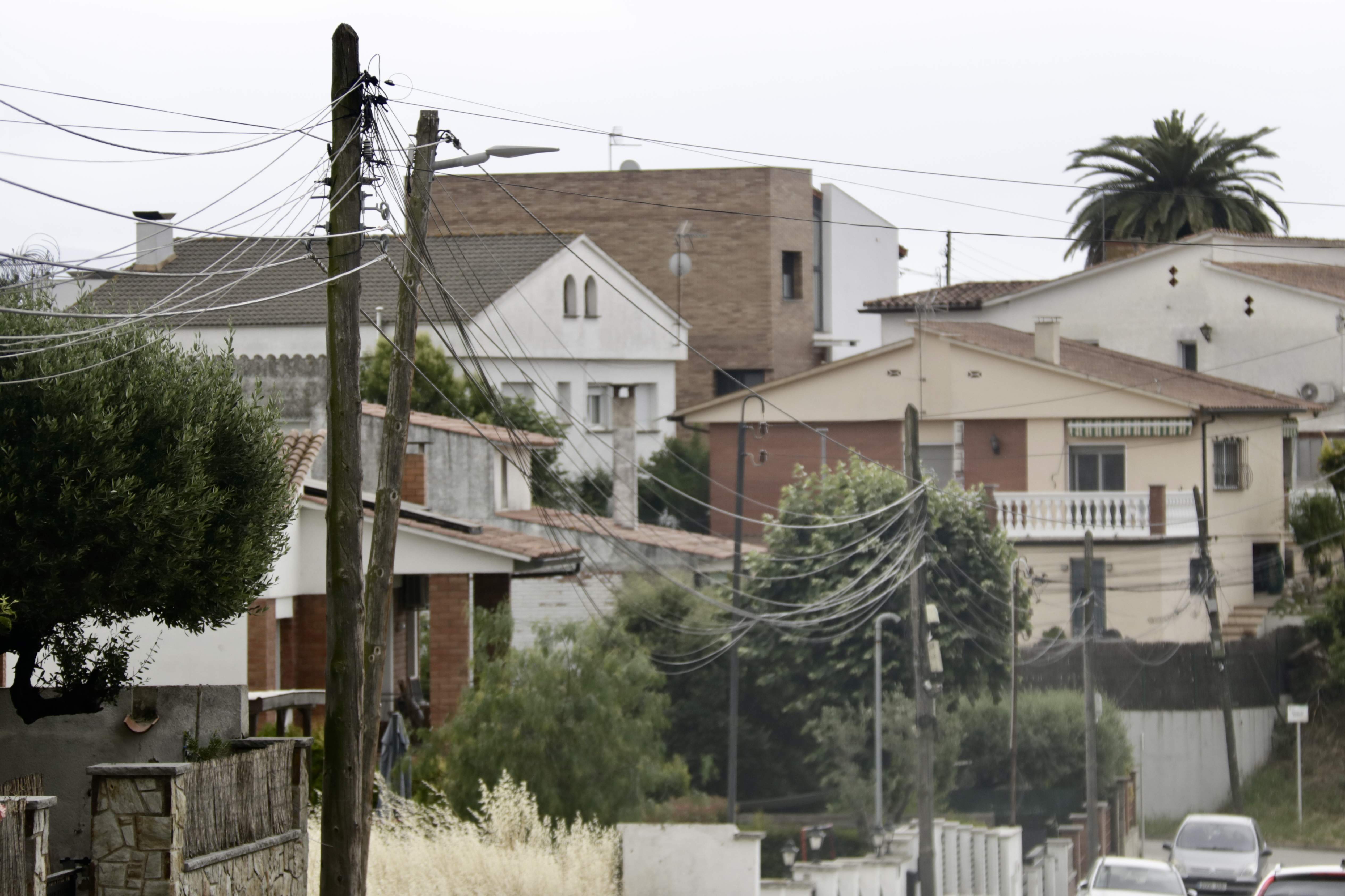 Els municipis amb urbanitzacions sense legalitzar pressionen el Govern per revertir mals endèmics