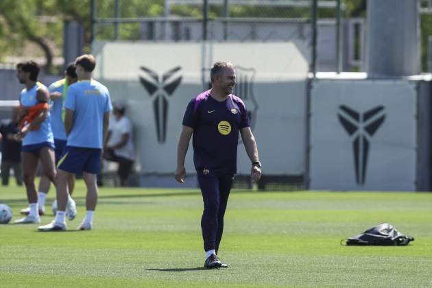 Hansi Flick, durante un entrenamiento del Barça / Foto: Europa Press Hansi Flick, durante un entrenamiento del Barça / Foto: Europa Press
