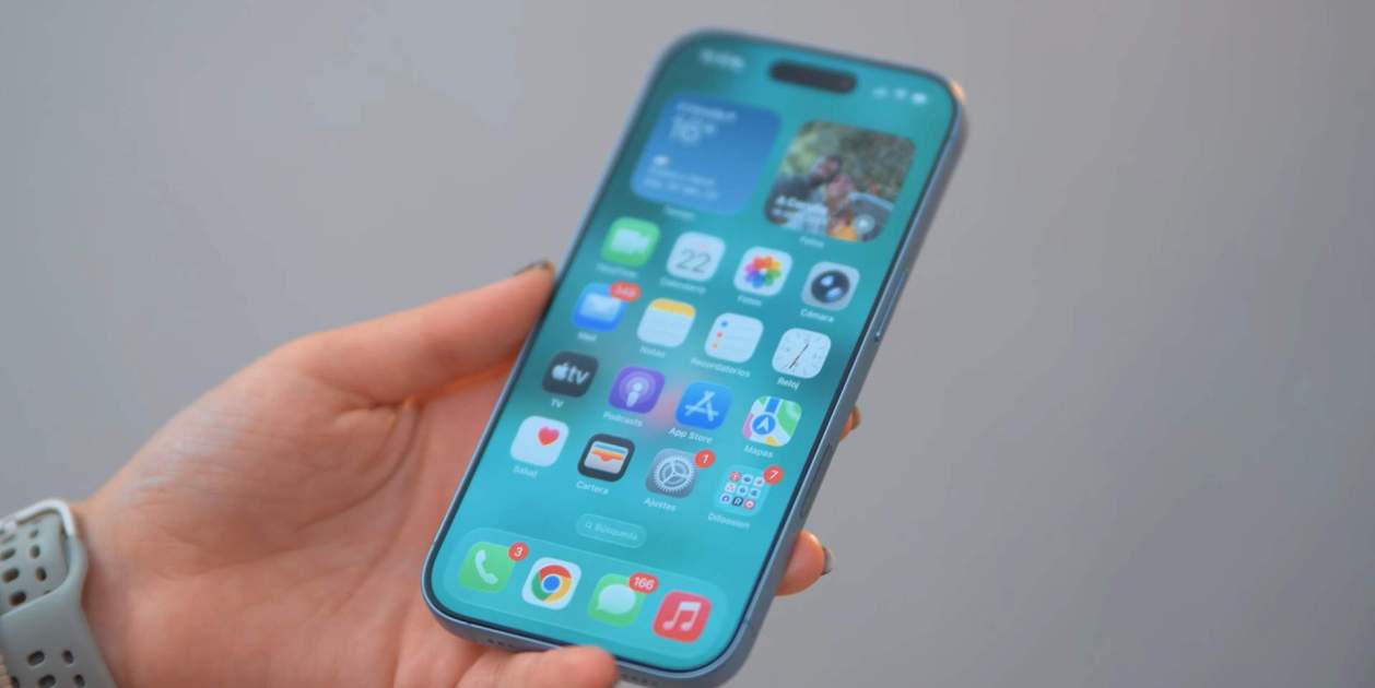 El escudo contra los SMS fraudulentos iba a llegar el 7 de junio, pero el Gobierno lo ha retrasado