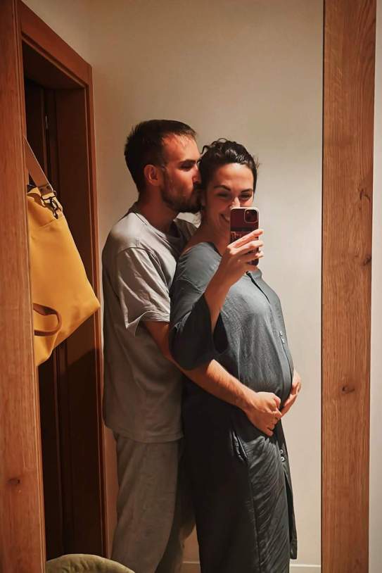 Arnau París i Rais Esteve en els primers mesos d'embaràs / Instagram