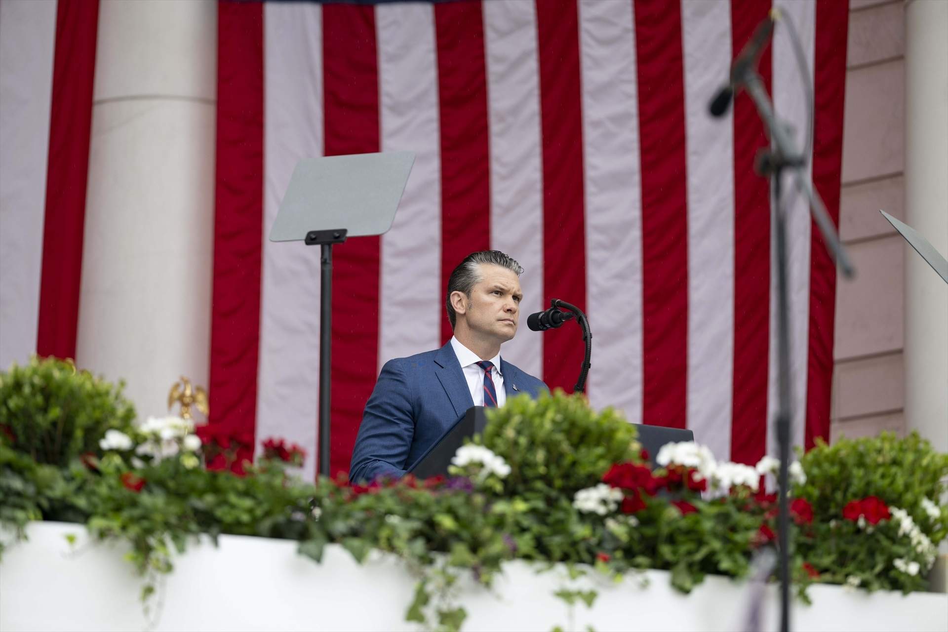 Hegseth compara el desembarcament de Normandia amb la “invasió” d’immigrants a Espanya i Europa