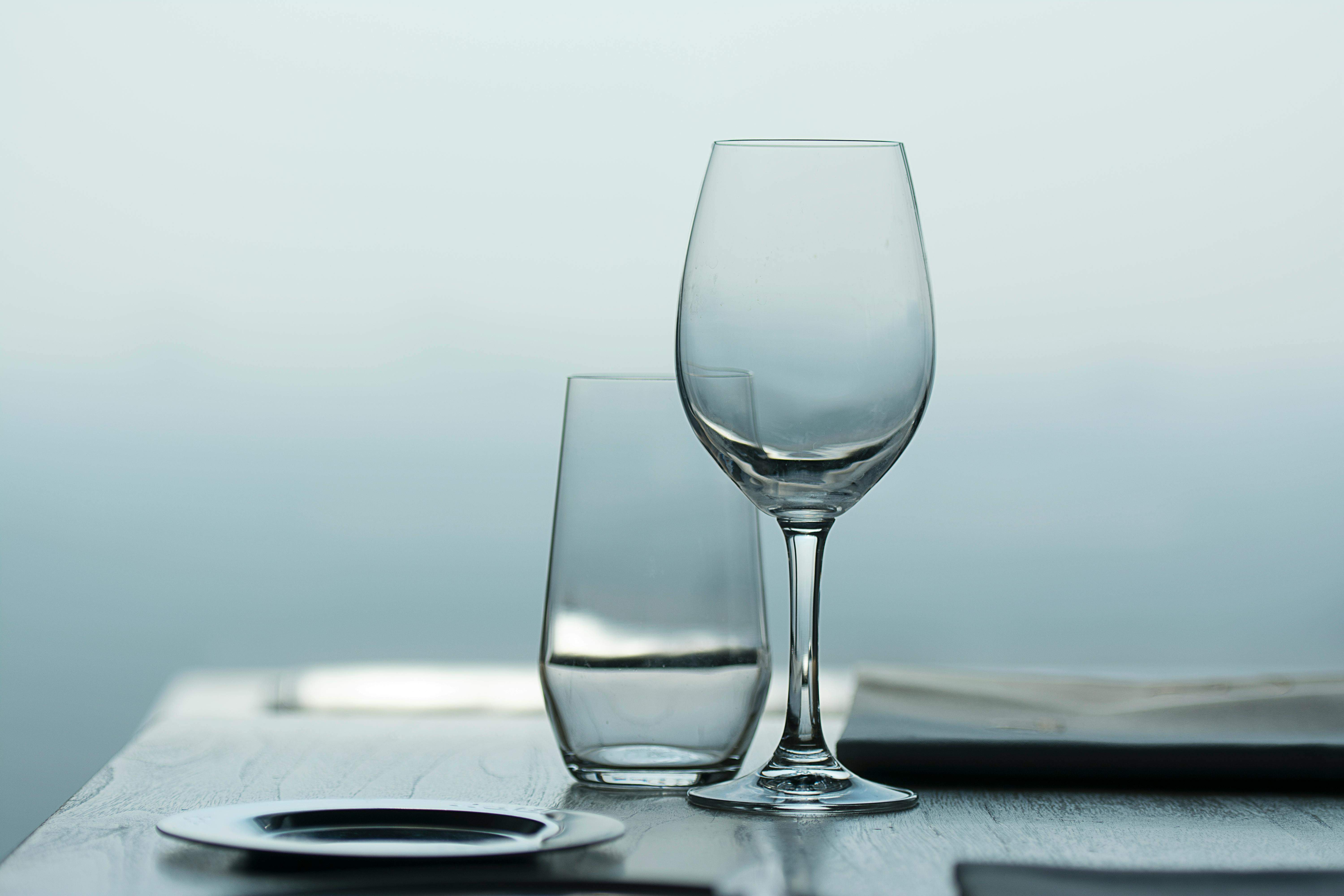 Un detall en la manera de servir l’aigua diu molt més del que penses sobre el nivell d’un restaurant