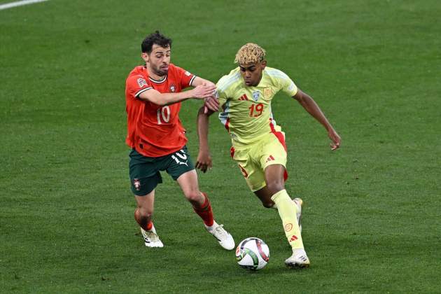 EuropaPress 7537460 08 june 2025 bavaria munich portugals bernardo silva and spains lamine EuropaPress 7537460 08 june 2025 bavaria munich portugals bernardo silva and spains lamine