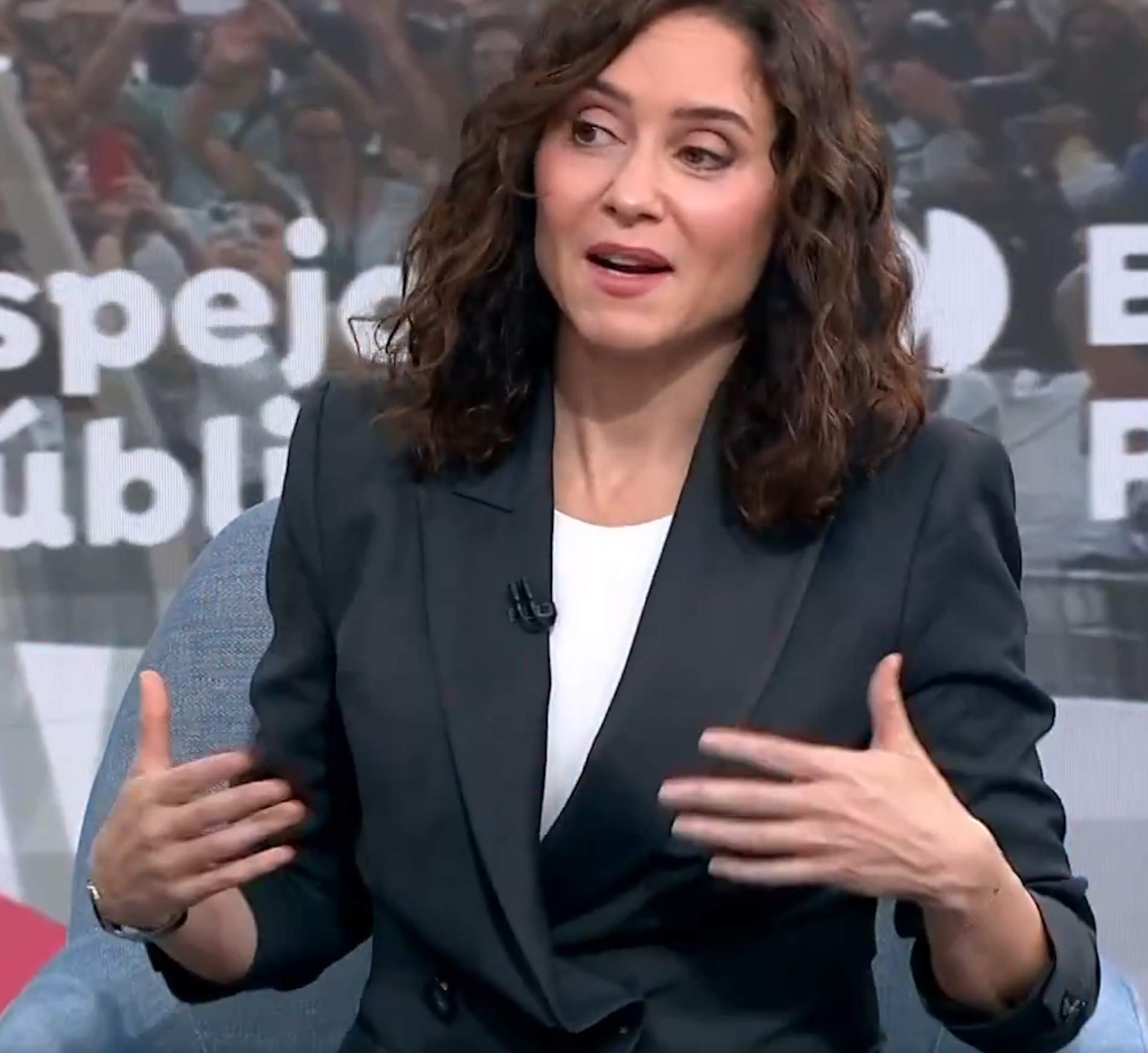 Ni guerres, ni fam, Ayuso desvela la raó que atia 