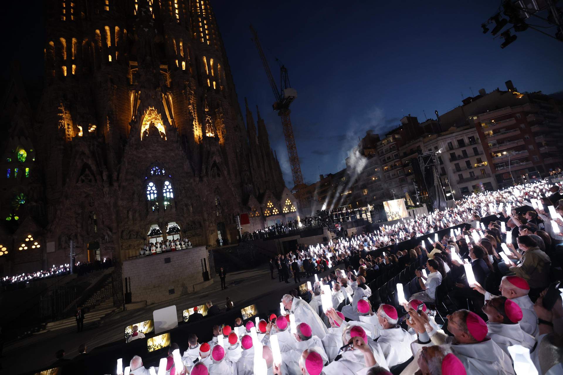 El mundo nos mira: así explica la prensa internacional el espectáculo de la Sagrada Família