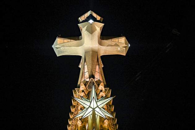Fundacion Endesa Cruz Jesucristo y Estrella Virgen María Fundacion Endesa Cruz Jesucristo y Estrella Virgen María