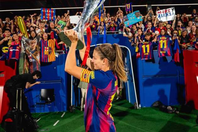 Alexia Putellas celebrant un dels títols de la temporada amb l'afició / Instagram Alexia Putellas celebrant un dels títols de la temporada amb l'afició / Instagram
