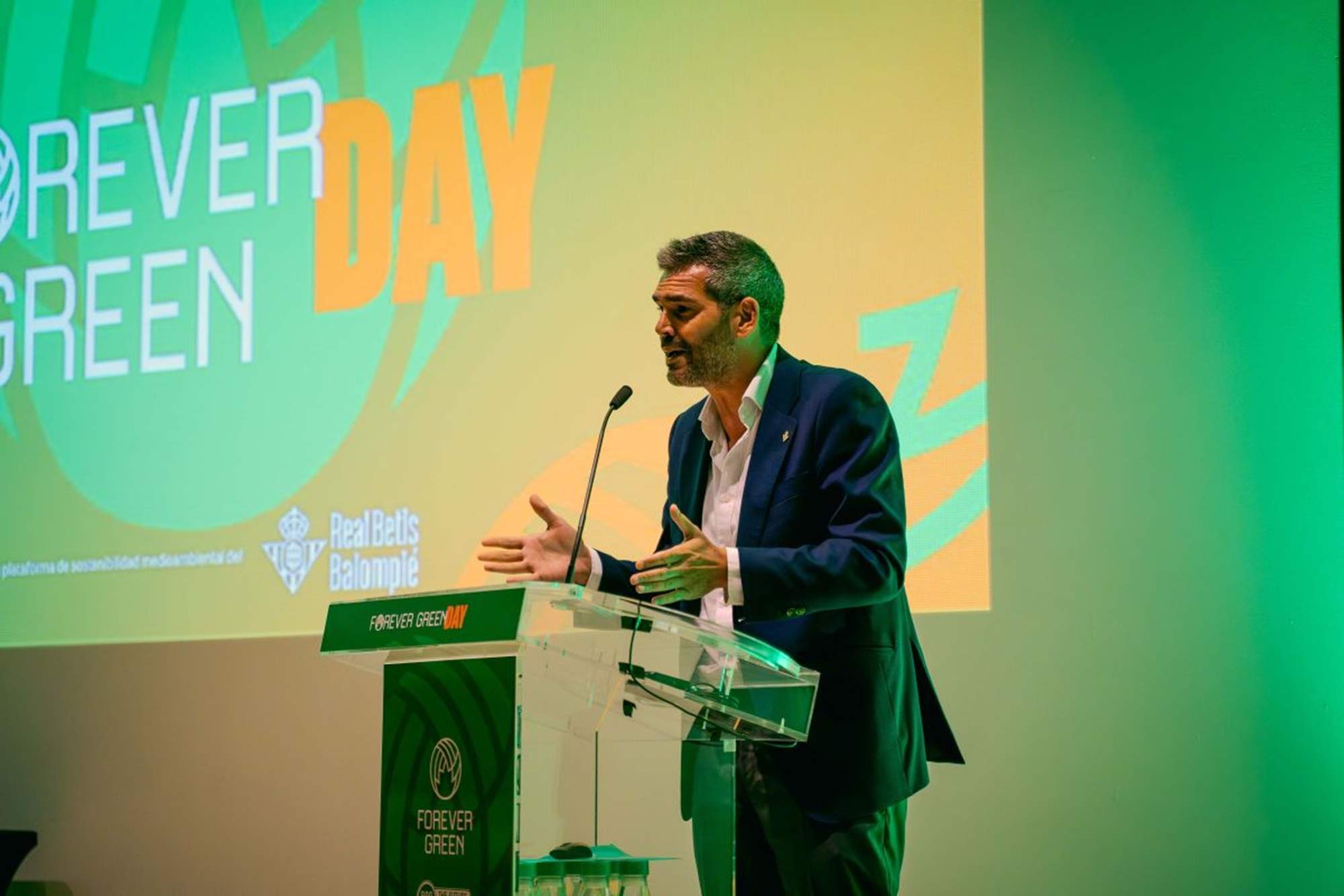 El Real Betis abrirá a la participación ciudadana la creación de su próxima camiseta especial