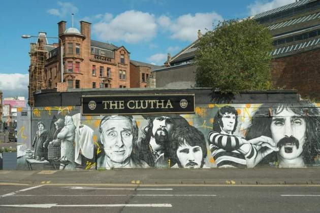 3. Glasgow. Mural. Urban Street Art. Font Visit Scotland 3. Glasgow. Mural. Urban Street Art. Font Visit Scotland