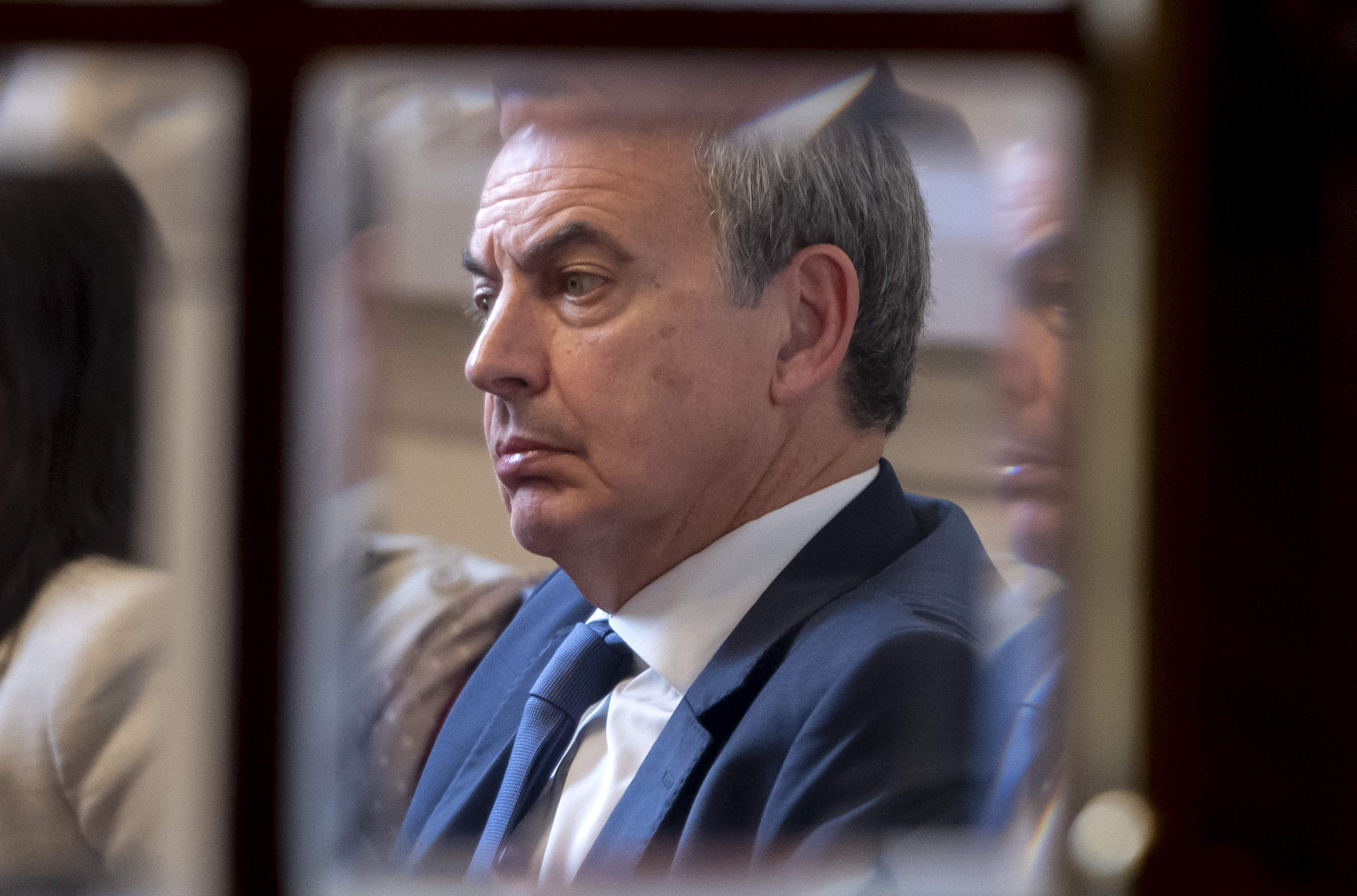 Zapatero demana ajornar la seva declaració sobre les joies valorades en 1,3 milions d’euros