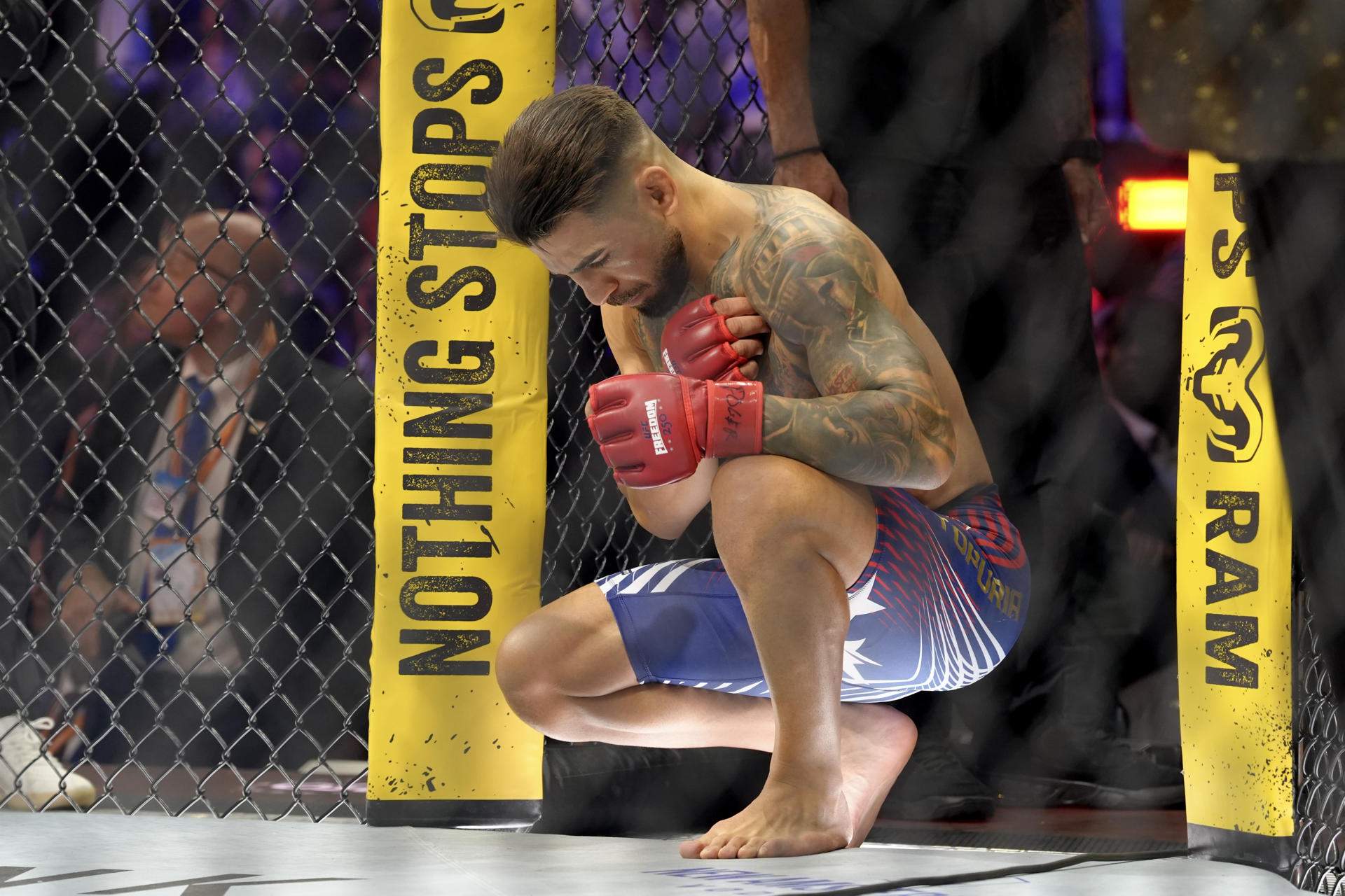 Ilia Topuria cae contra Justin Gaethje en el combate en la Casa Blanca del cumpleaños de Trump