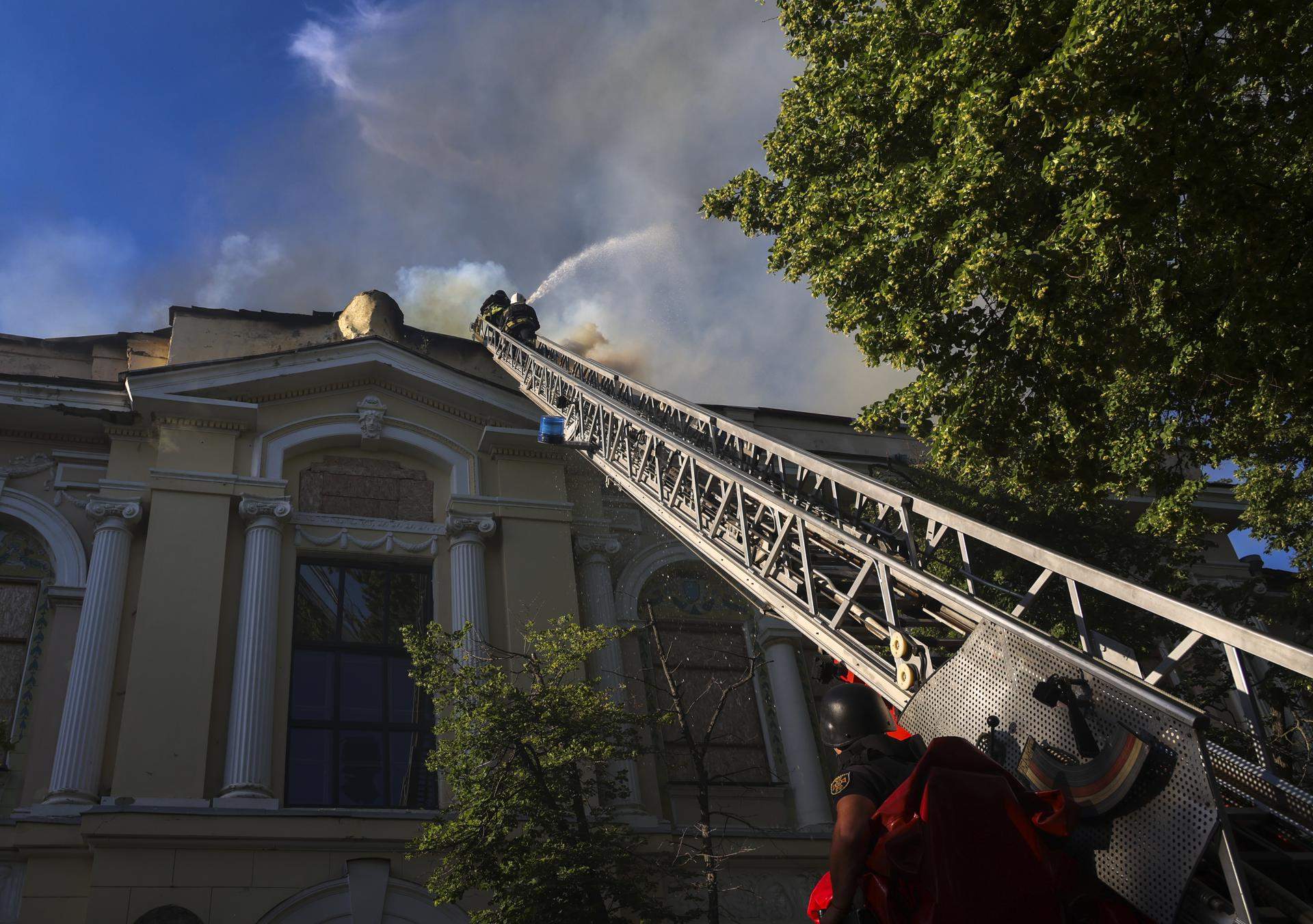 Una catedral en flames sota 611 drons: l’atac que sacseja el símbol religiós d’Ucraïna