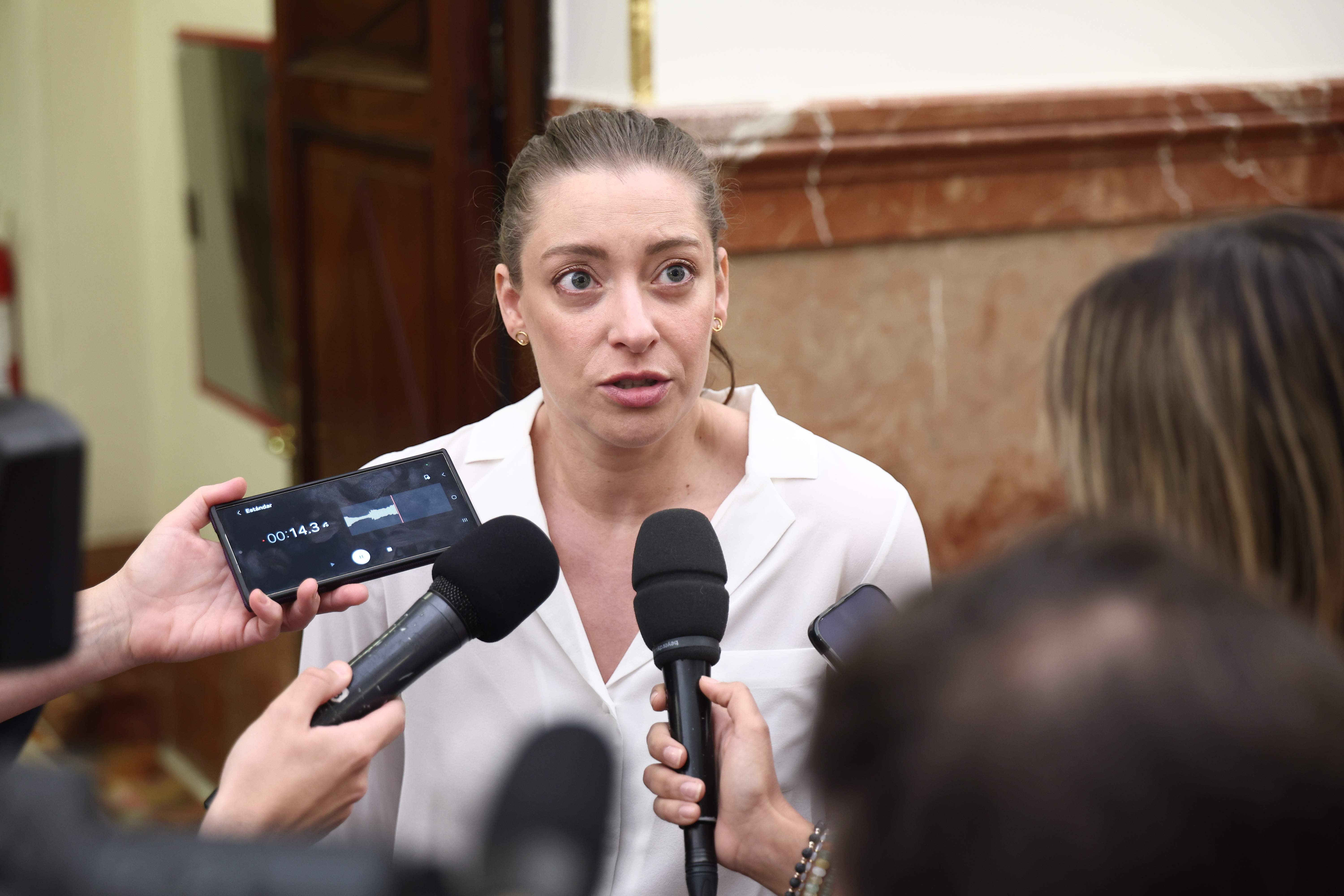El PP carrega contra Zapatero per demanar més temps per justificar l’origen de les joies: "És una vergonya"