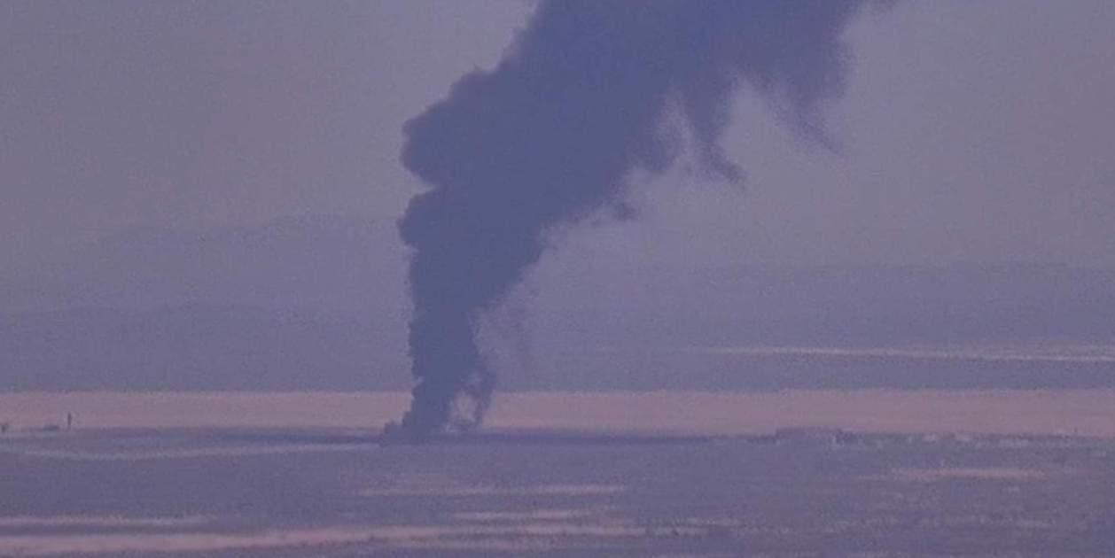 Menos ocho muertos al estrellarse un avión militar en California