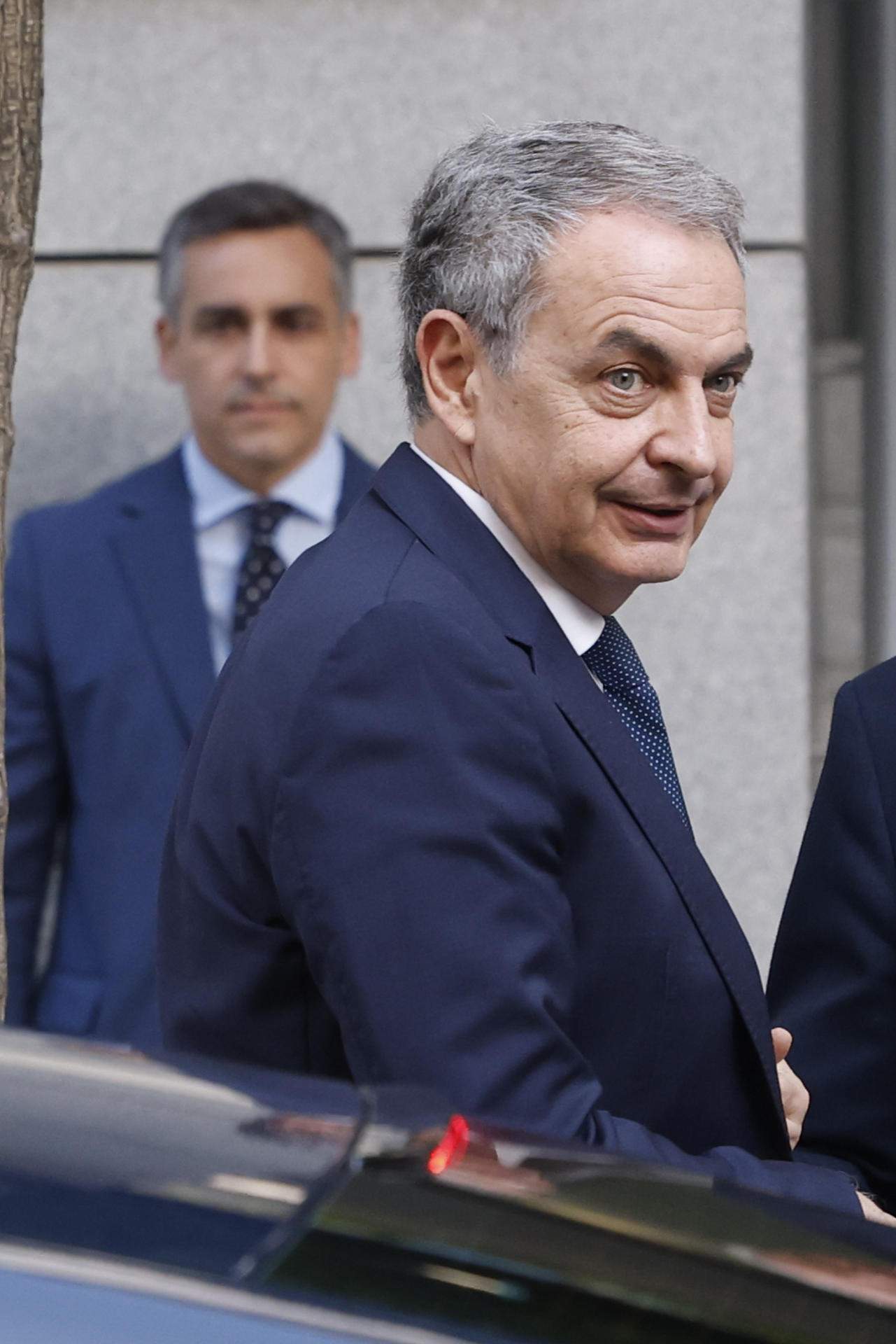 El jutge rebutja retirar el passaport a Zapatero, com demanava la Fiscalia