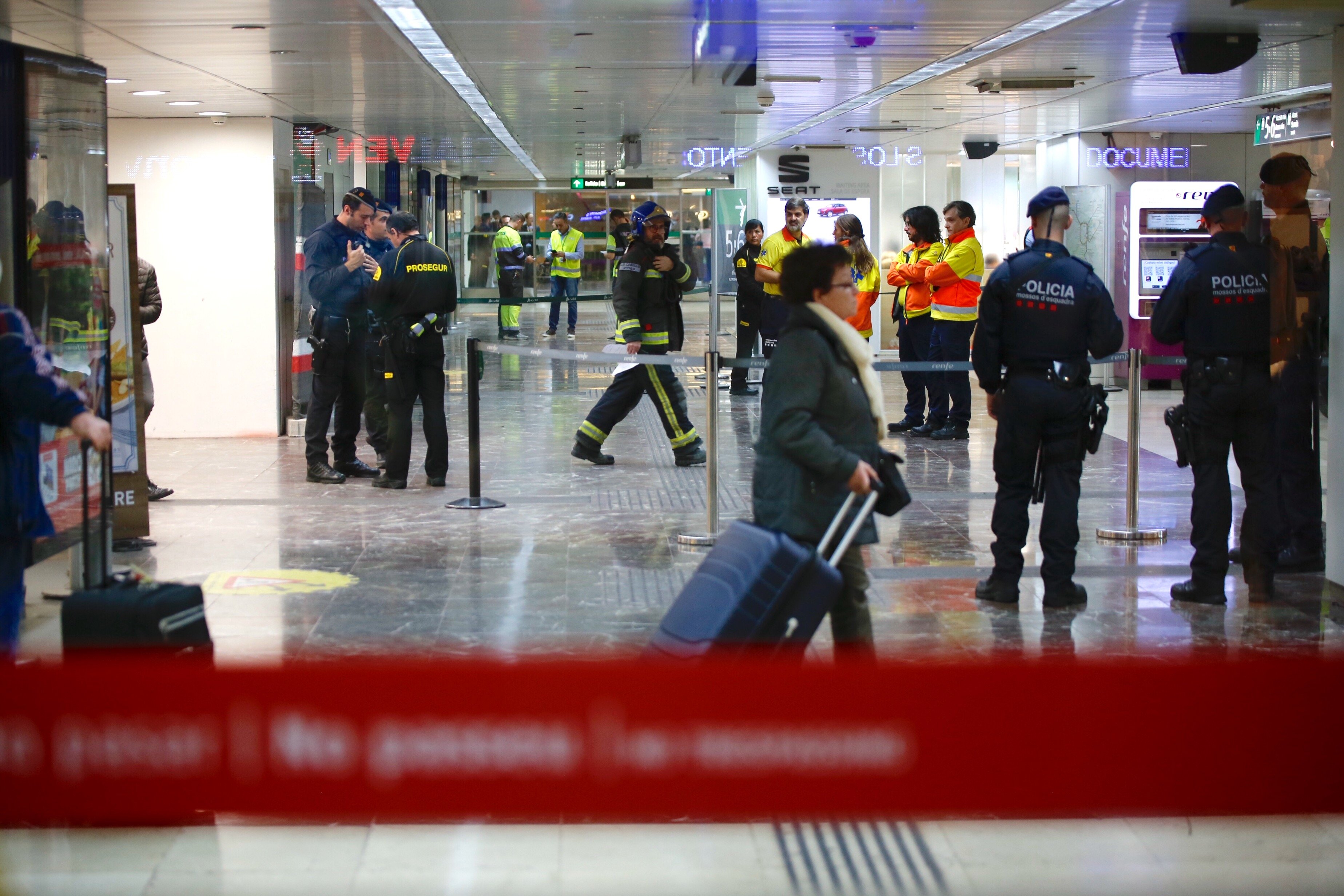 Las estaciones de Sants y Atocha, desalojadas por una falsa alarma