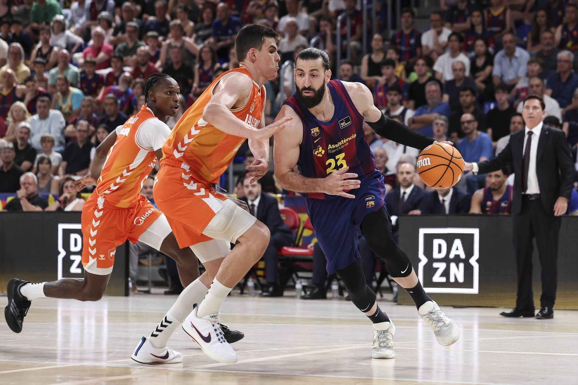 Shengelia, durant un Barça - Valencia de bàsquet / Foto: Europa Press