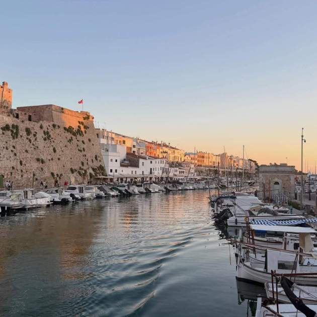 Les fotos que ha compartit Ona Sellarès de Menorca / Instagram