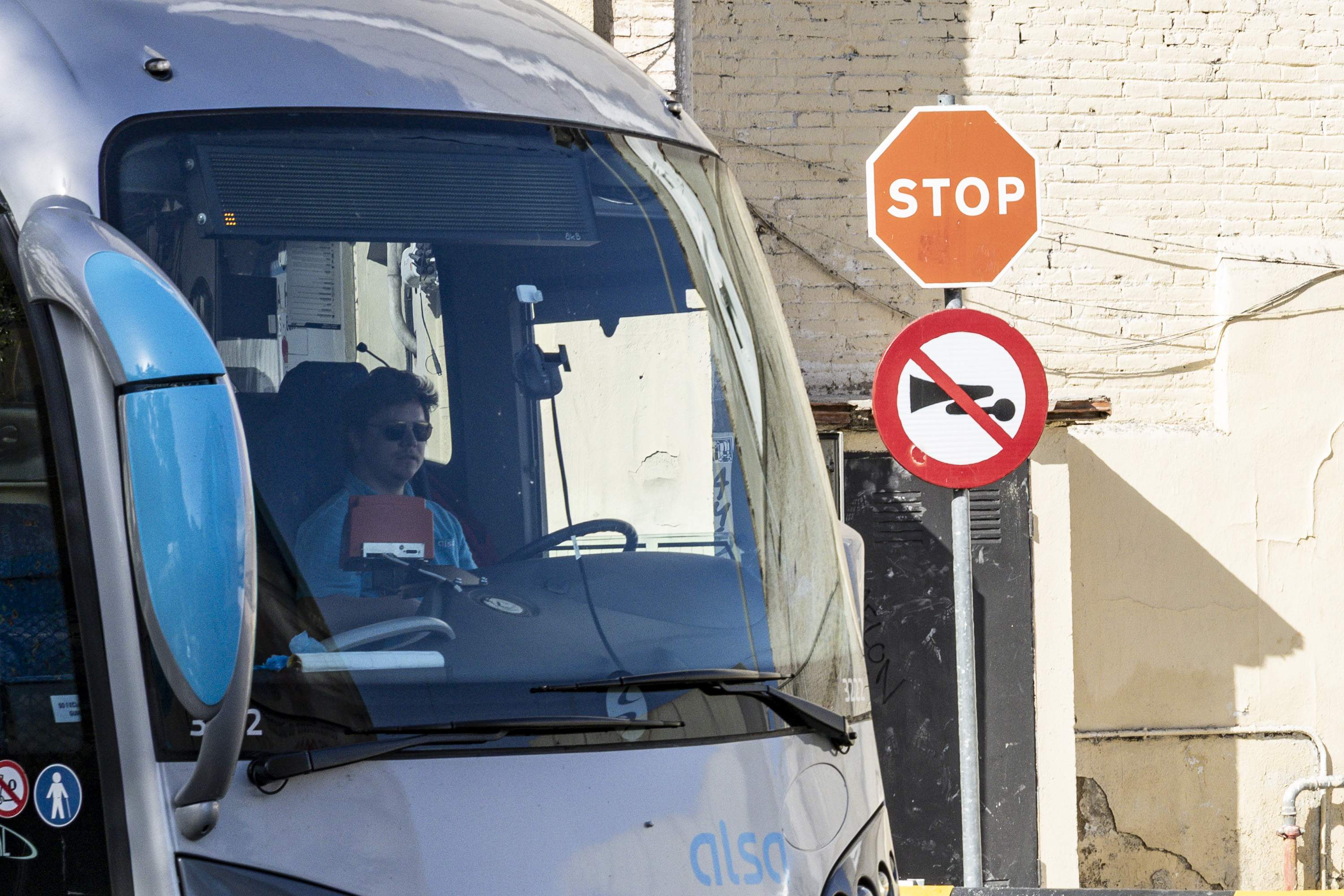 Rebuig veïnal a la terminal d’autobusos Barcelona Nord: “Aquesta estació no ha d’estar aquí”