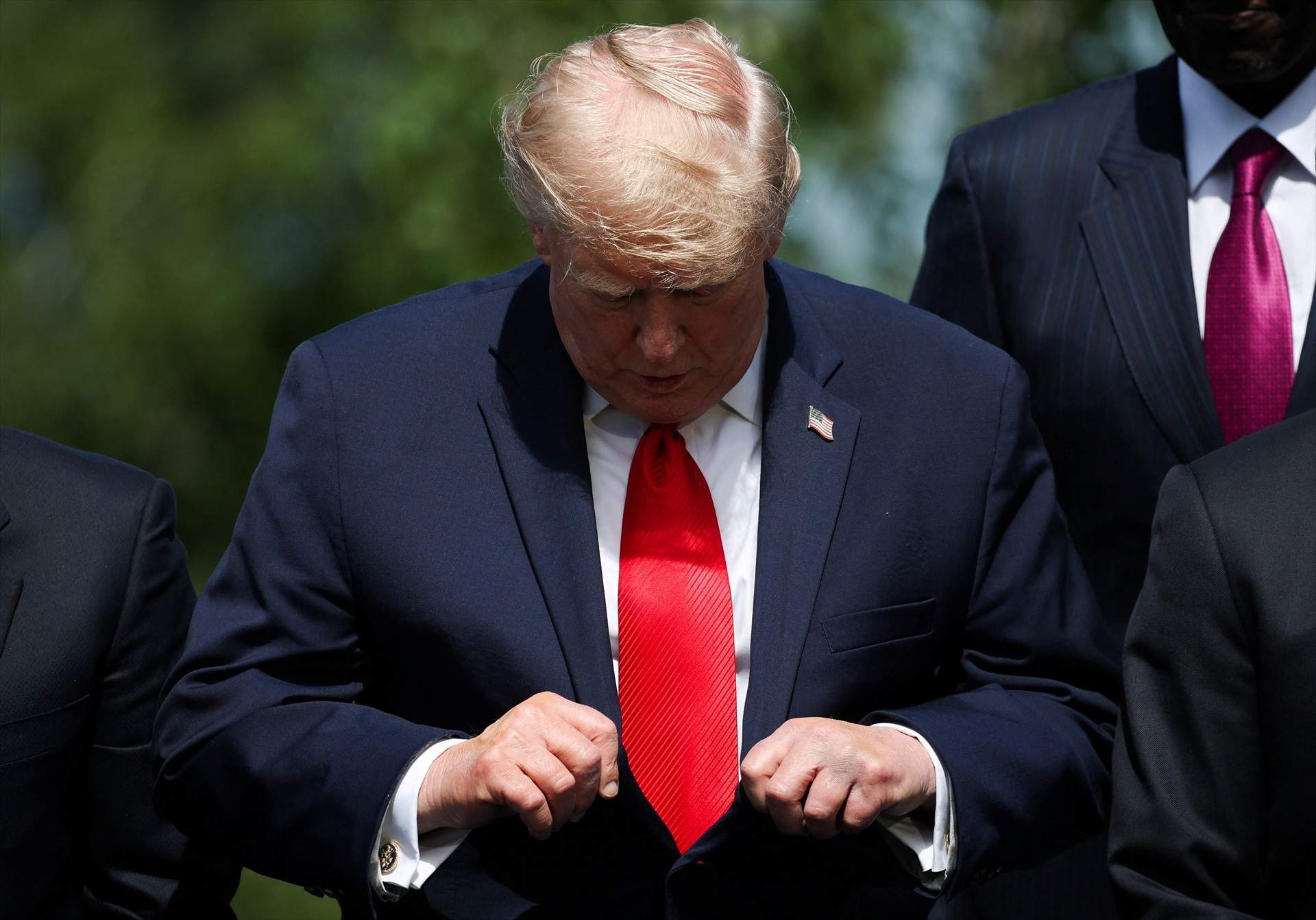 El acuerdo de Trump con Irán divide a EE. UU. e irrita a los republicanos más duros: error y capitulación