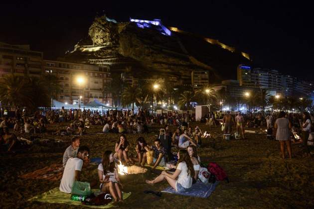 Imatge d'una nit de Sant Joan a Alacant Imatge d'una nit de Sant Joan a Alacant
