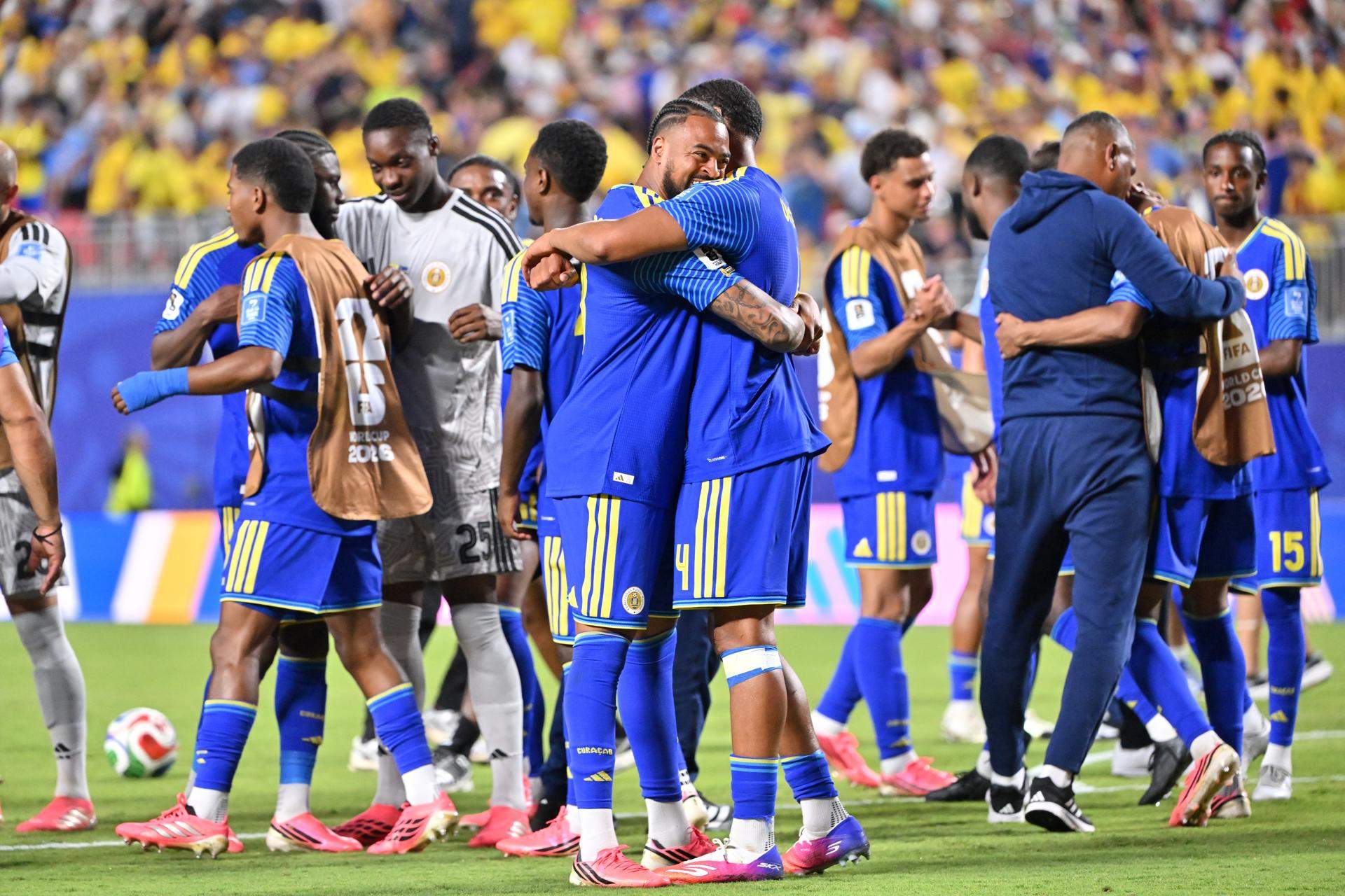 Gesta de Curaçao en una gran matinada del Japó al Mundial