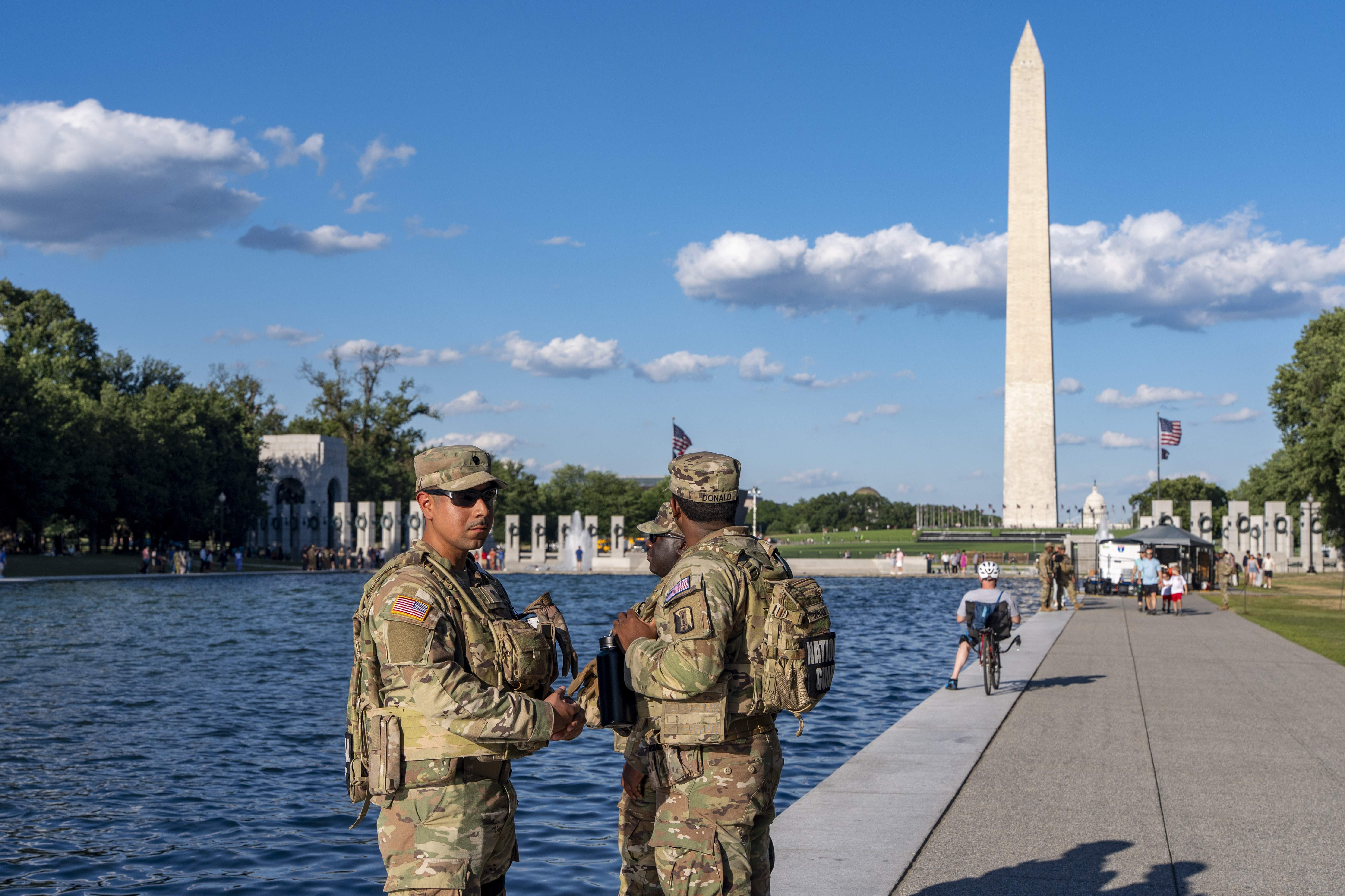 El ridícul de Trump amb la piscina del Memorial de Lincoln: 14 milions gastats, algues, pintura i detencions
