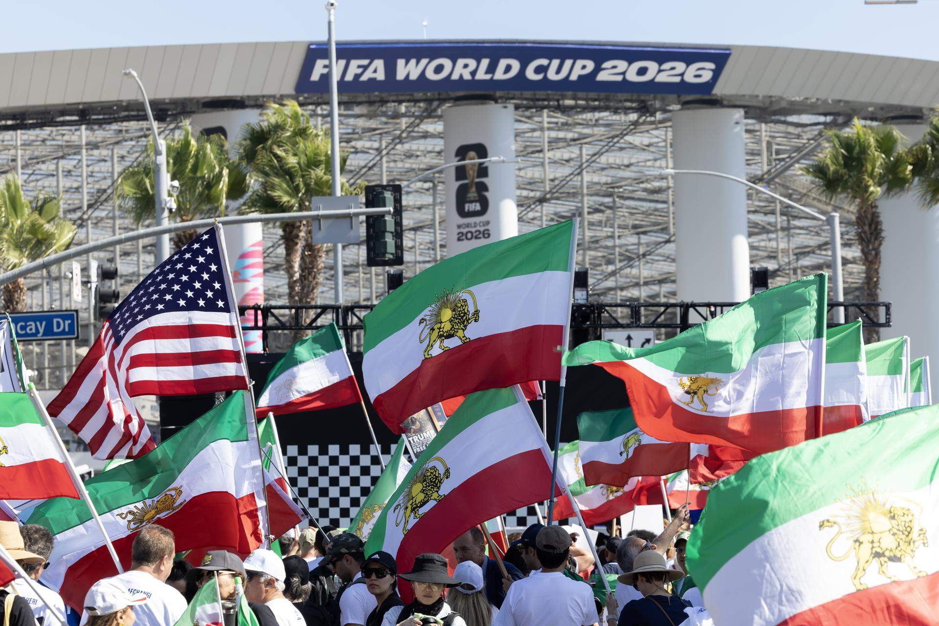 Doble estocada al Mundial: l'Uruguai i l'Iran carreguen durament contra la FIFA