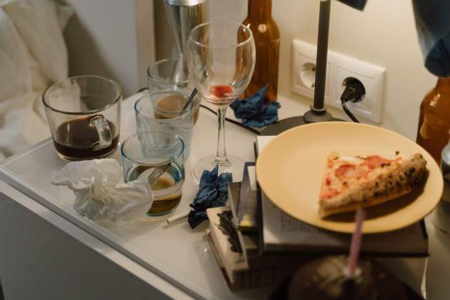 Imatge de plats bruts acumulats / Foto: Pexels