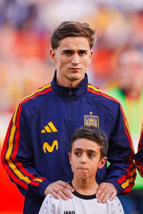 Gavi amb la selecció espanyola / Instagram