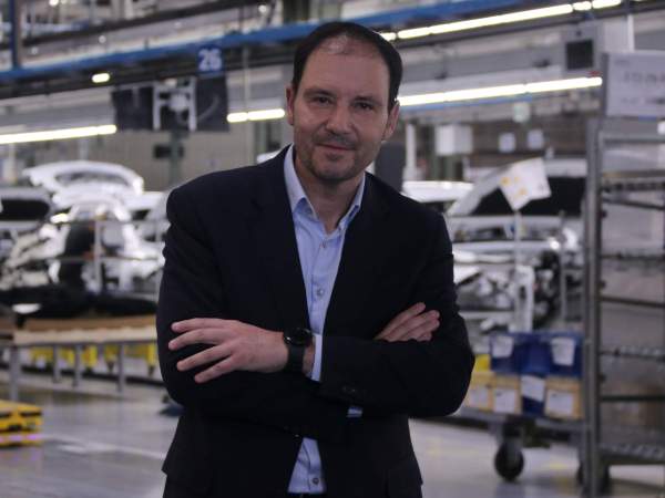 El presidente de Ebro Motors, Rafael Ruiz, en las instalaciones de la marca en Zona Franca. Foto: Maria Asmarat / ACN El presidente de Ebro Motors, Rafael Ruiz, en las instalaciones de la marca en Zona Franca. Foto: Maria Asmarat / ACN