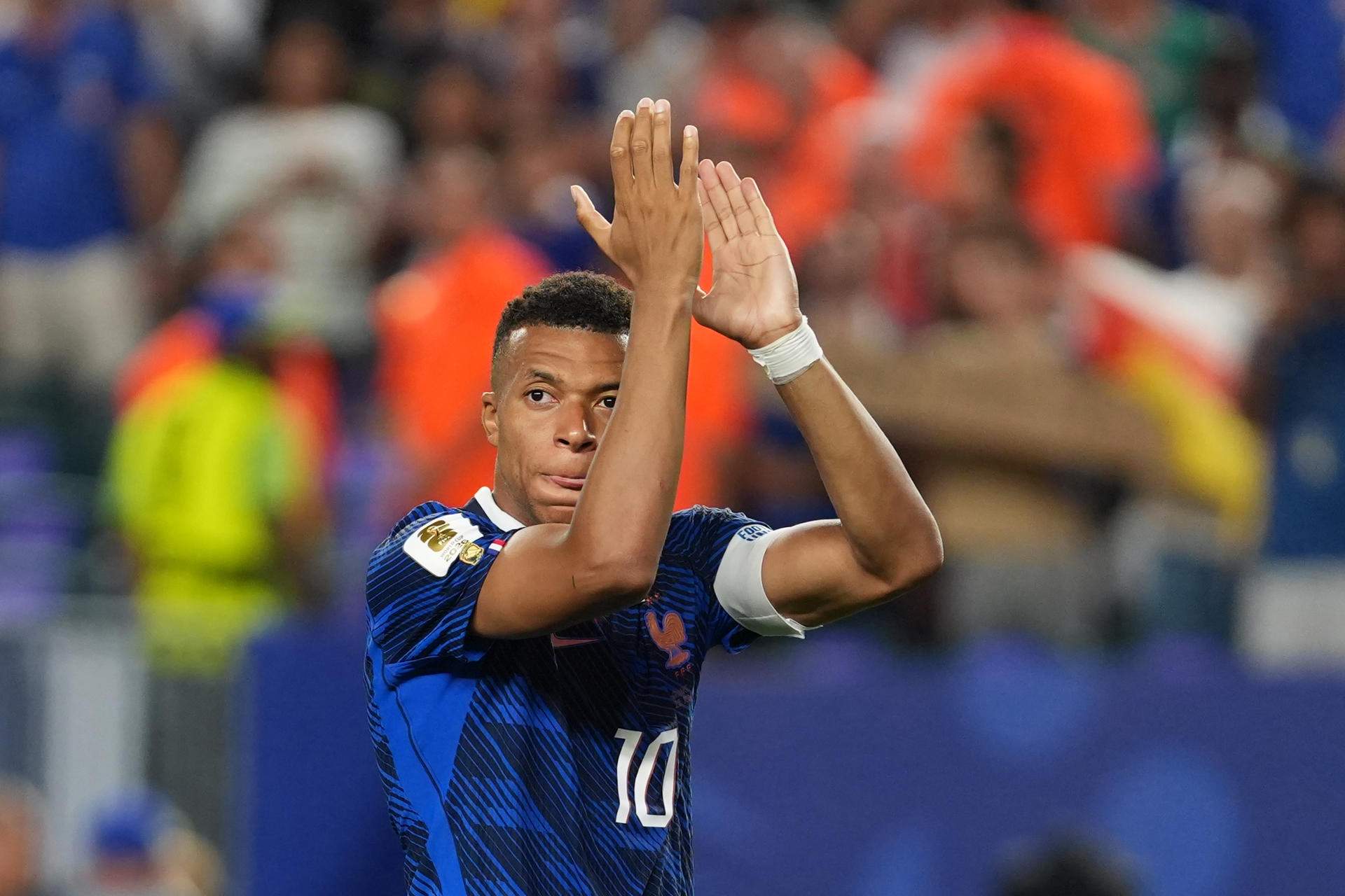 Les estrelles brillen al Mundial: Mbappé i Haaland repliquen a Messi en una matinada sense sorpreses