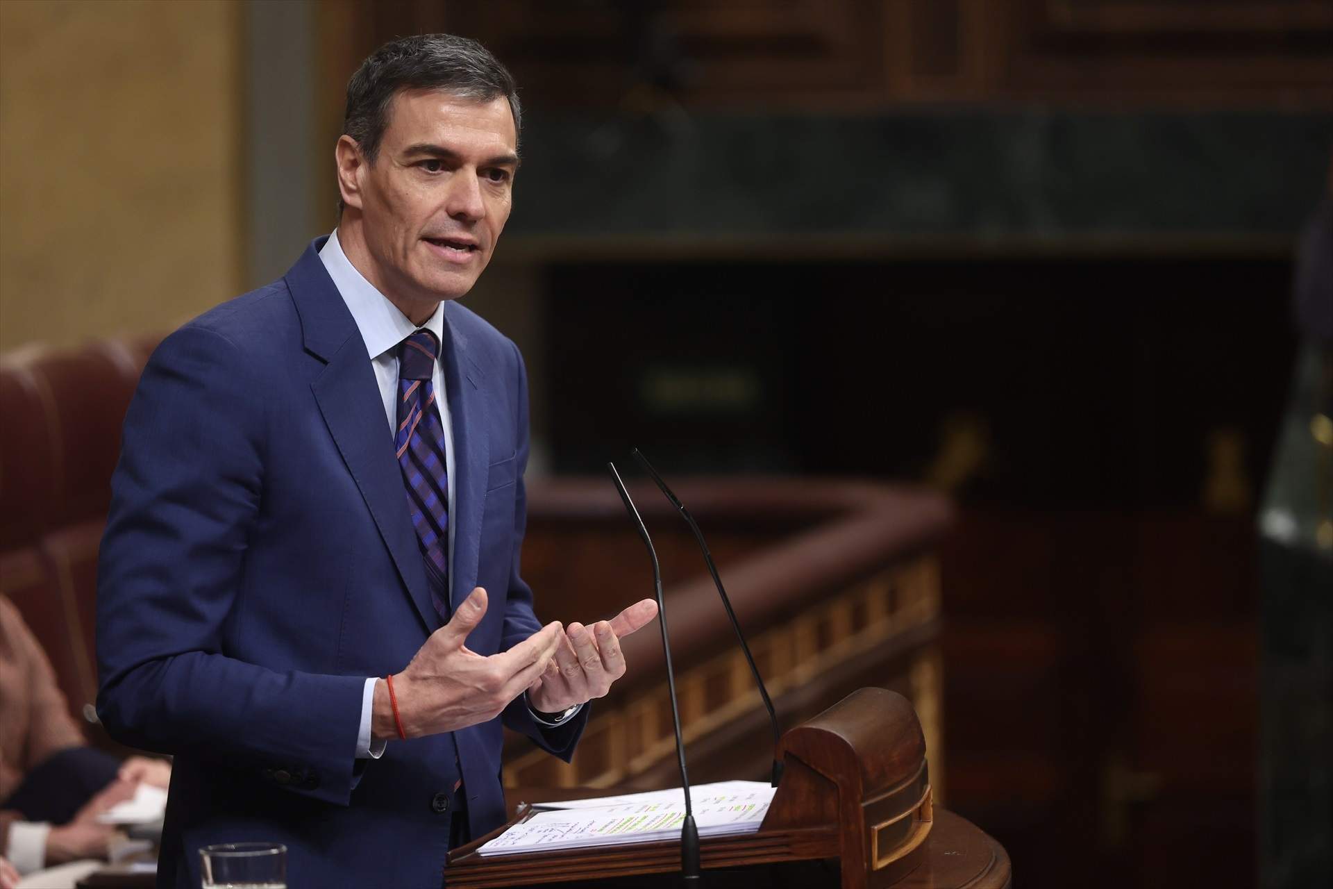 Creus que el govern de Pedro Sánchez ha de continuar?