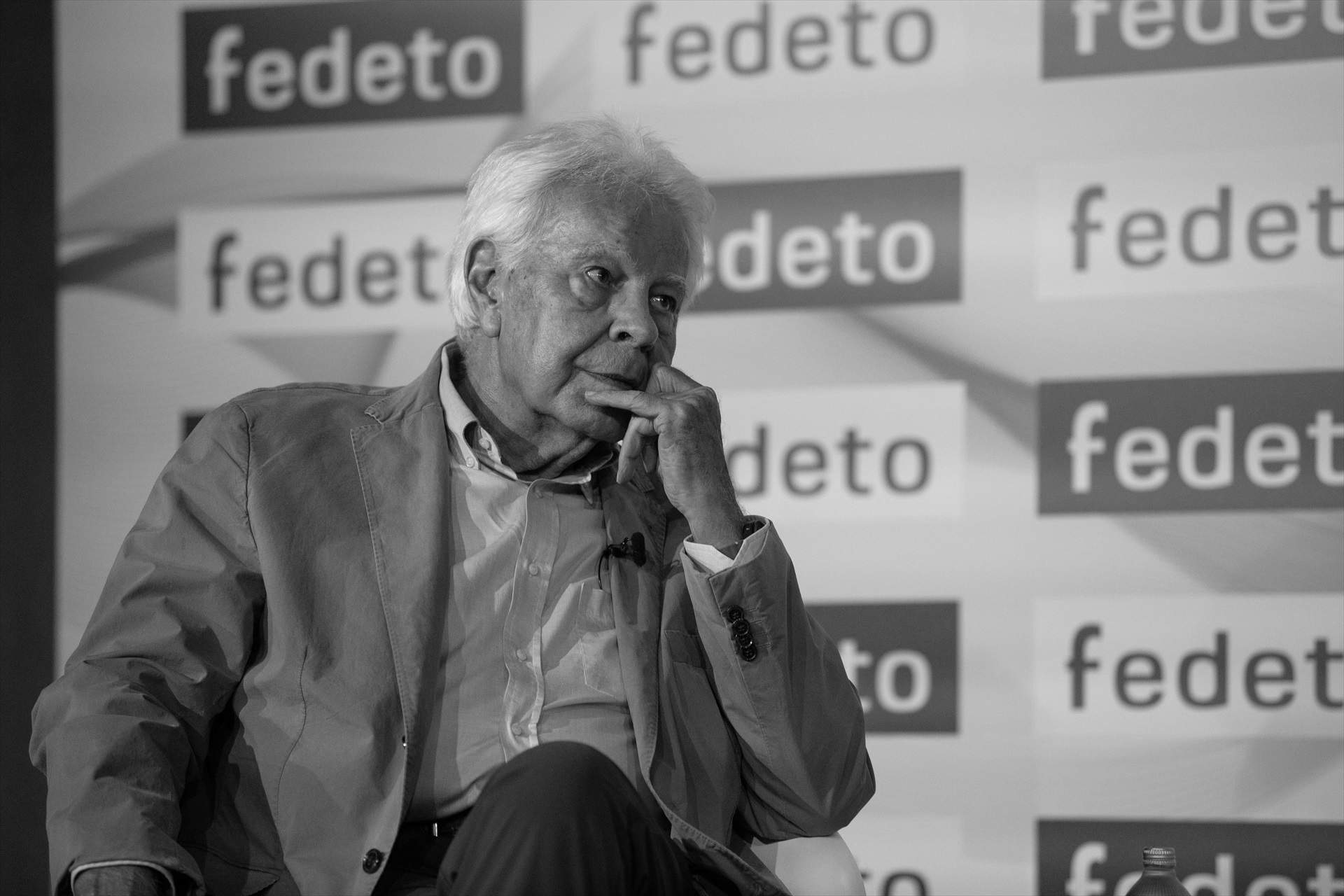 Qui escolta Felipe González a les portades?